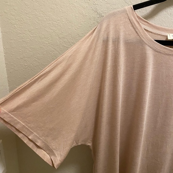 Umgee Pink High-Low Hem Short Sleeve T-Shirt Size L - Picture 4 of 9